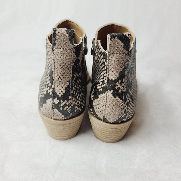 NWOT DOLCE VITA westa ankle booties , snakeskin print - Picture 6 of 8
